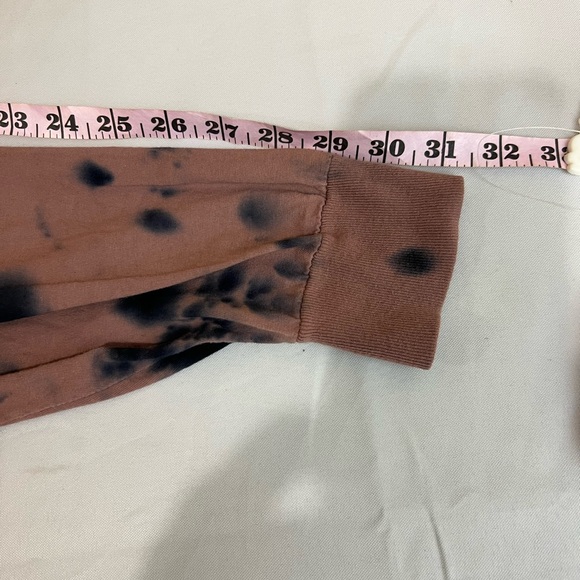 Cotton long sleeve, crop top by buzz size large colors, blue, and Taupe - Picture 9 of 9